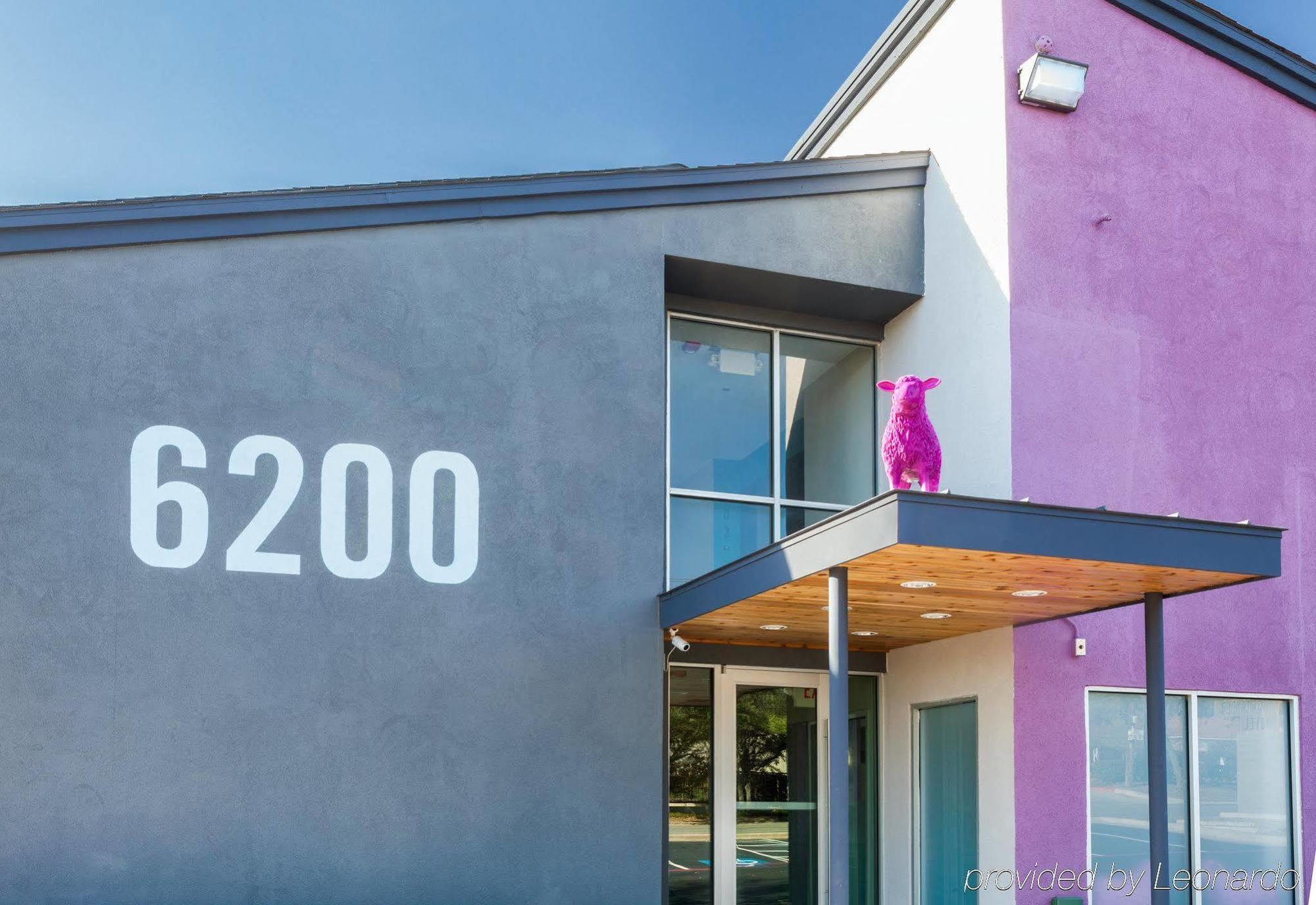 Aae Austin'S Travelodge Exterior foto